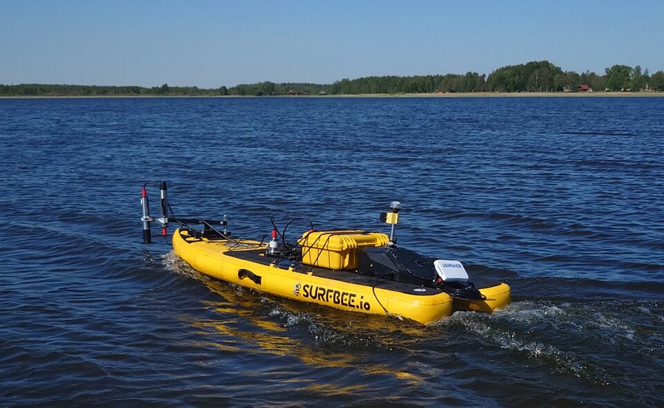 unmanned surface vehicle Surfbee